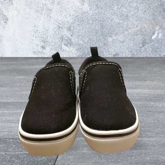 Canvas Black Child’s 4 like new black slip‎ on shoes - Picture 3 of 5